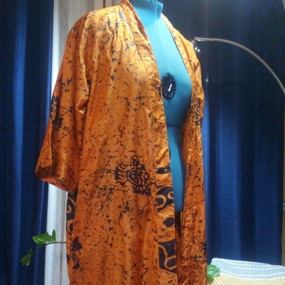 Silk-Blend Sari Duster Robe in Orange & Black New with Flaw - Picture 5 of 14